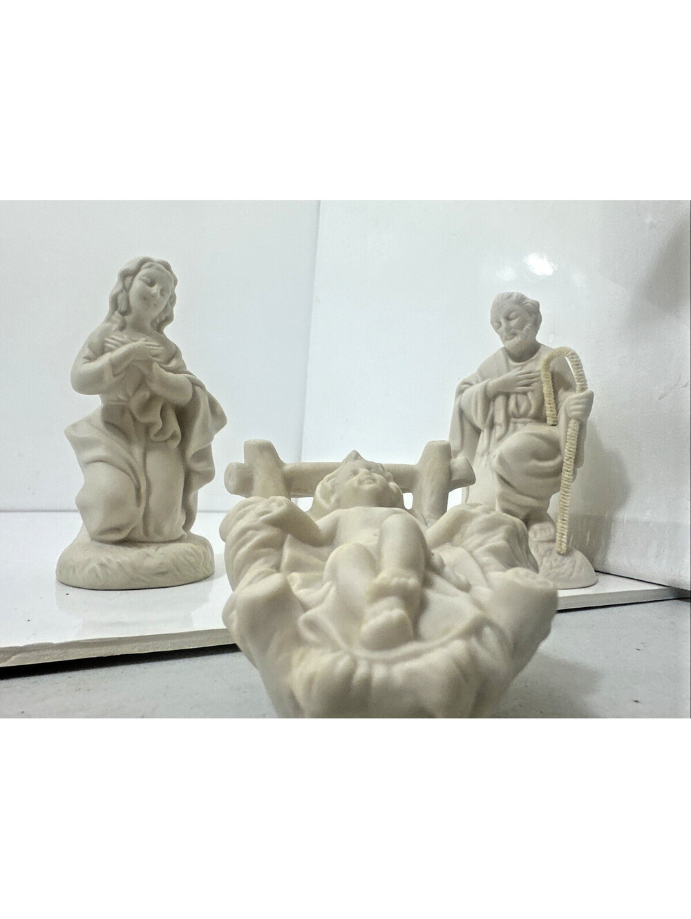 Vintage 1986 Avon Heavenly Blessings Nativity Holy Family 3 Pc Set Porcelain Box